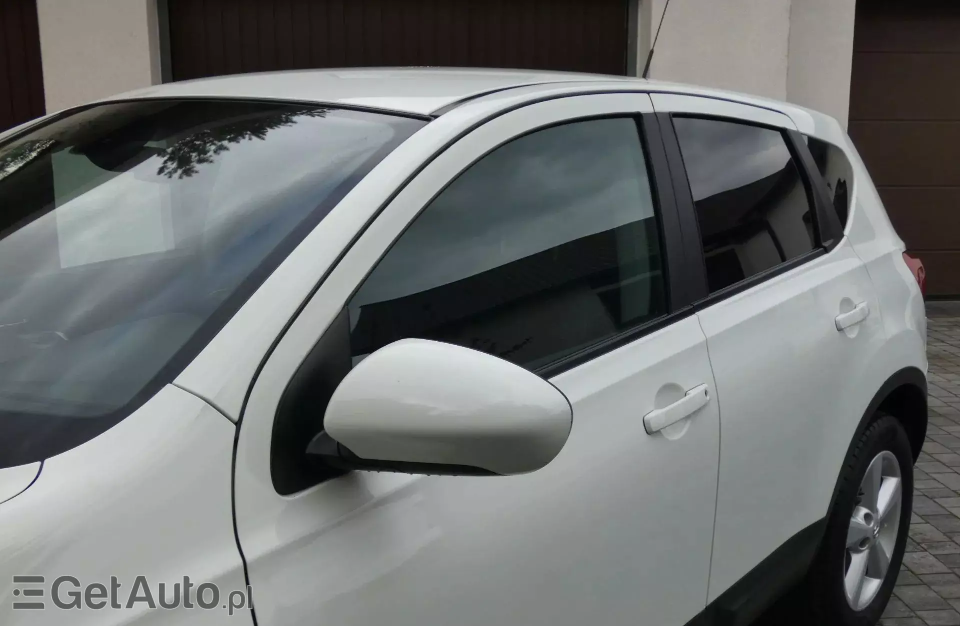 NISSAN Qashqai 2.0i (141 KM)