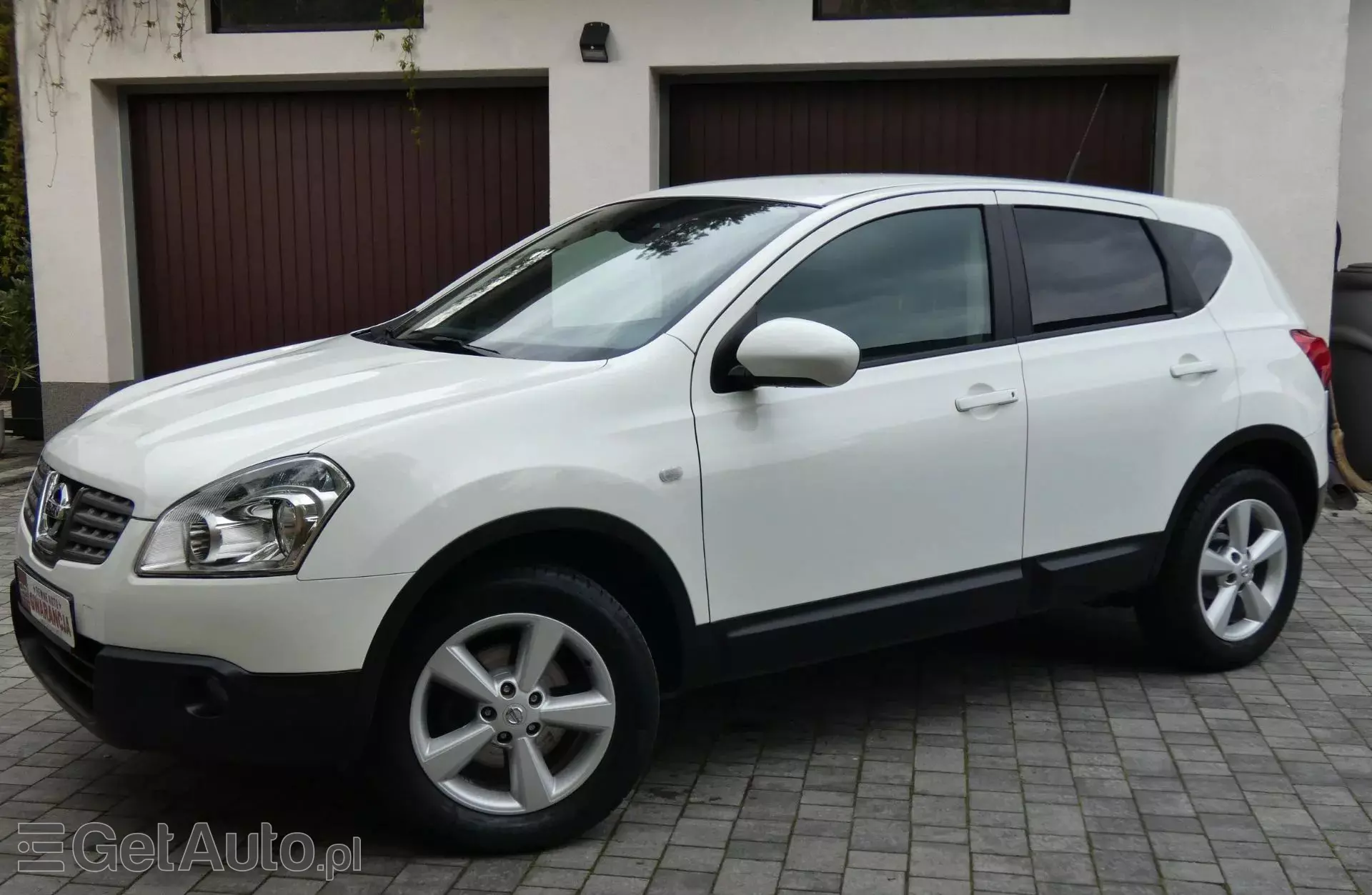 NISSAN Qashqai 2.0i (141 KM)