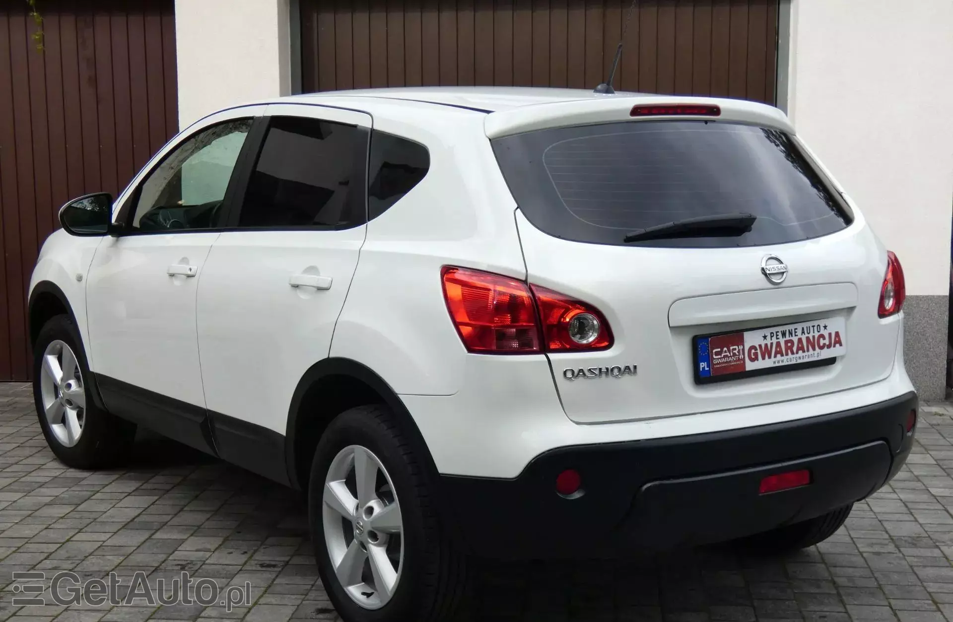 NISSAN Qashqai 2.0i (141 KM)