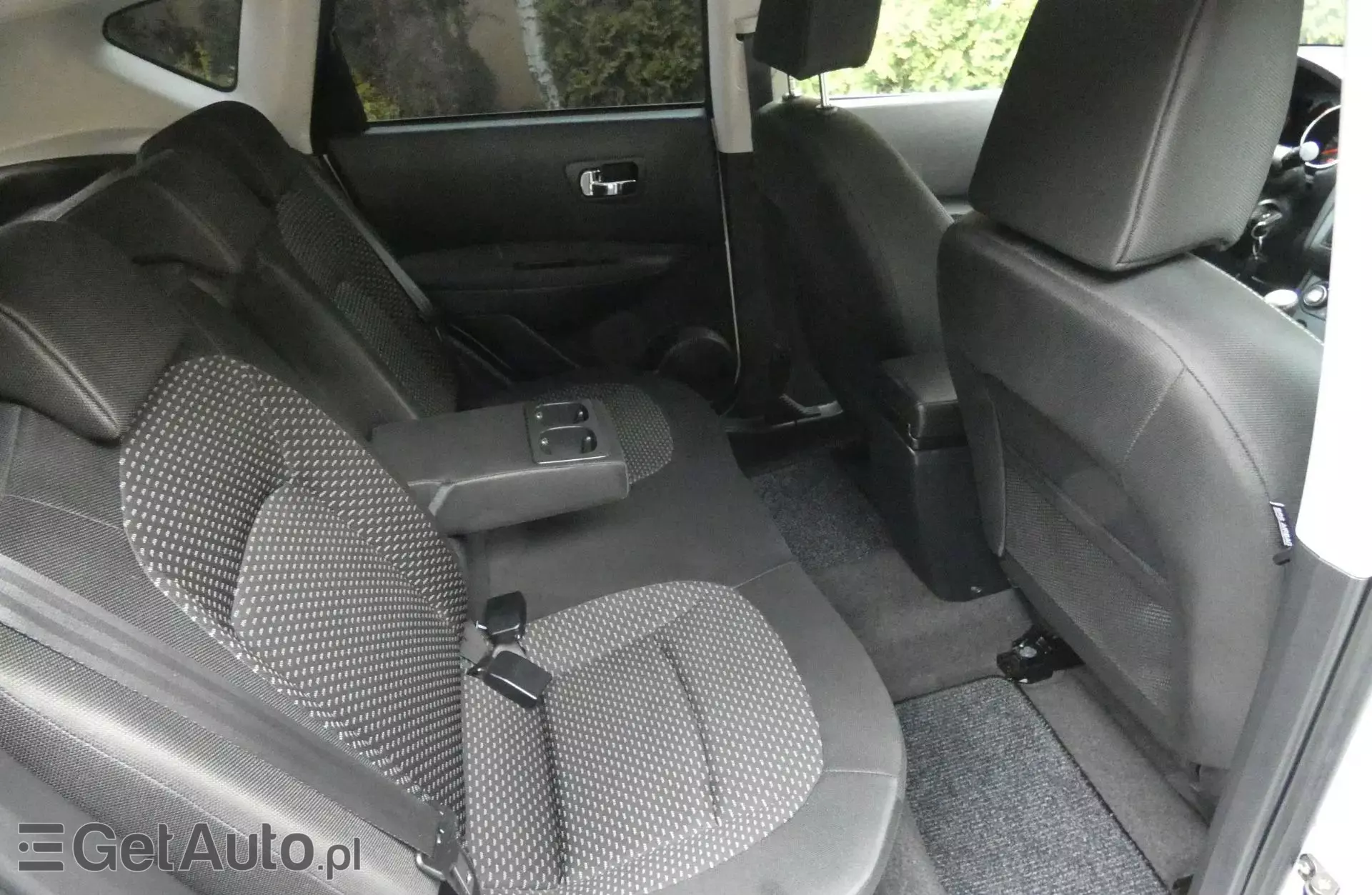 NISSAN Qashqai 2.0i (141 KM)