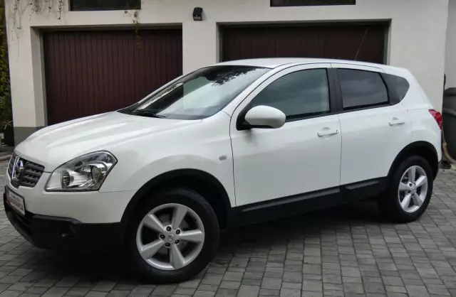 NISSAN Qashqai 2.0i (141 KM)