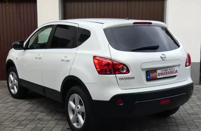 NISSAN Qashqai 2.0i (141 KM)