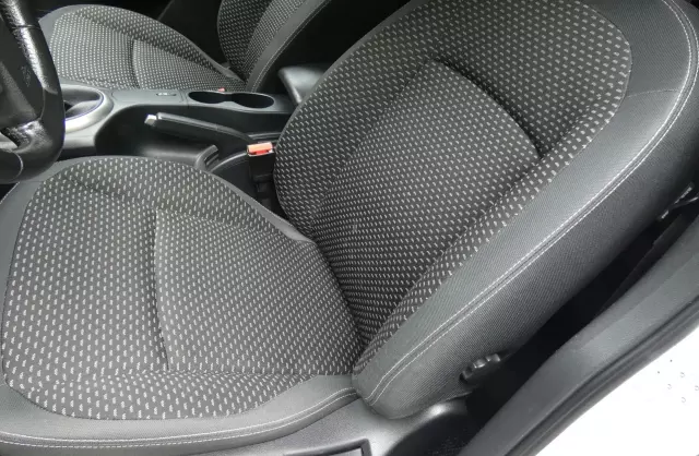 NISSAN Qashqai 2.0i (141 KM)