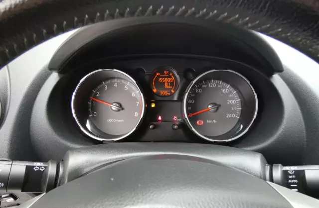 NISSAN Qashqai 2.0i (141 KM)