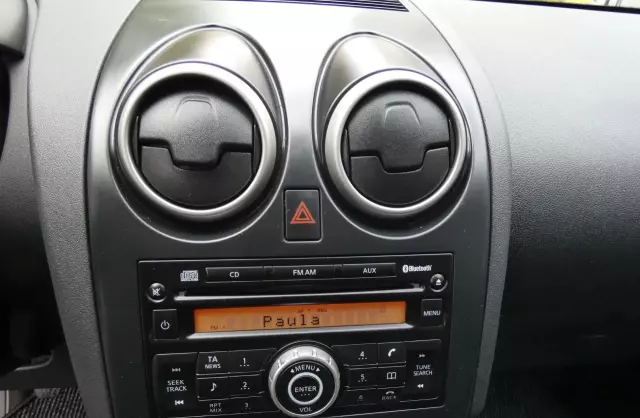 NISSAN Qashqai 2.0i (141 KM)