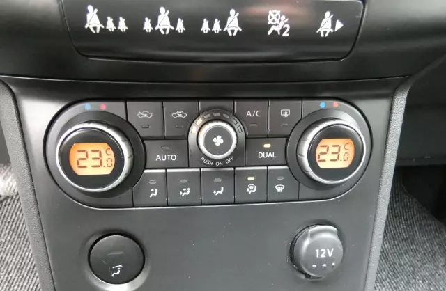 NISSAN Qashqai 2.0i (141 KM)