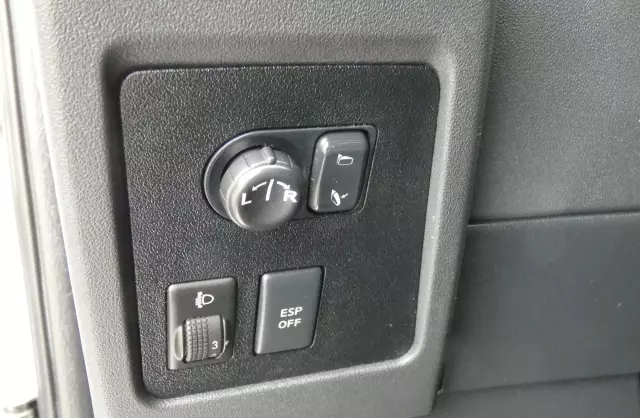 NISSAN Qashqai 2.0i (141 KM)