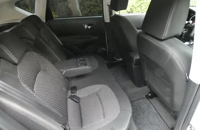 NISSAN Qashqai 2.0i (141 KM)