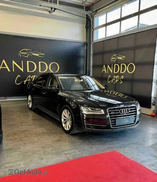 AUDI A8 