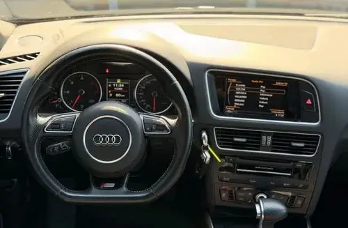 AUDI Q5 