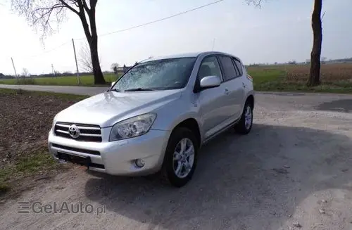 TOYOTA Rav 4 