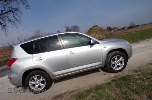 TOYOTA Rav 4 