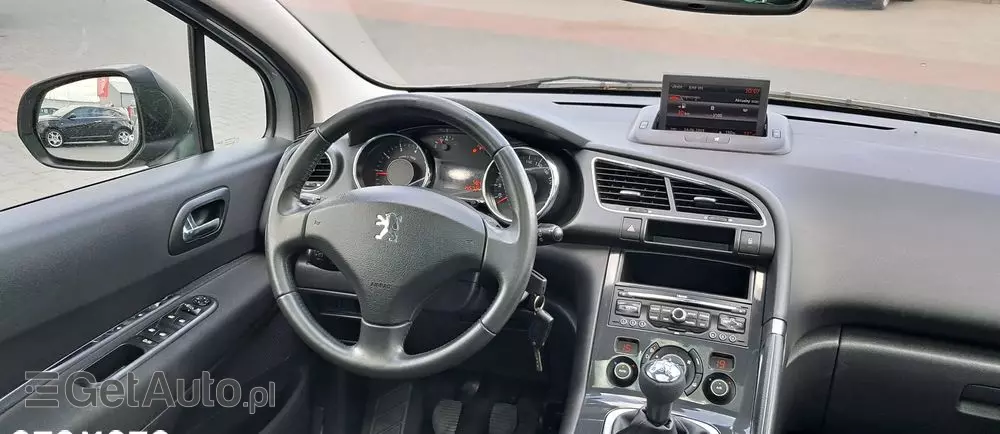 PEUGEOT 3008 120 VTi Premium