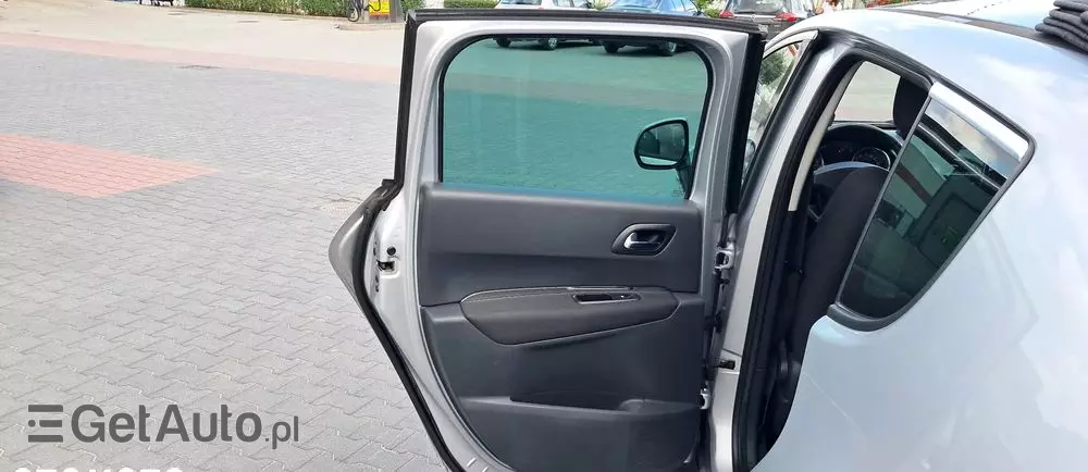 PEUGEOT 3008 120 VTi Premium