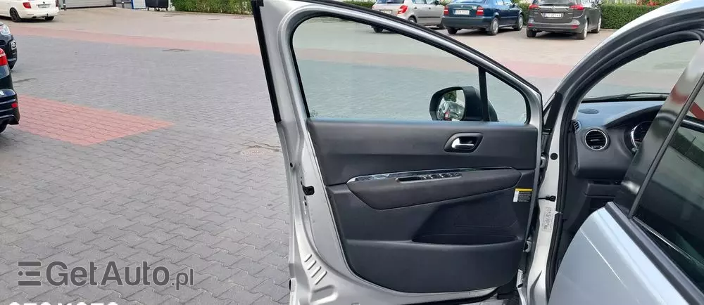 PEUGEOT 3008 120 VTi Premium