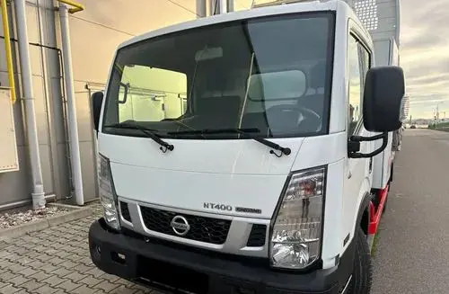 NISSAN Nt 400 