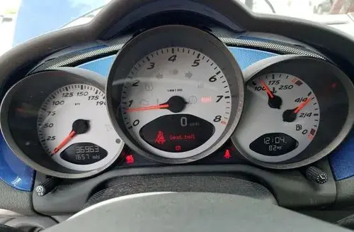 PORSCHE Cayman 