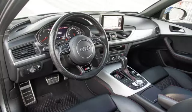 AUDI A6 