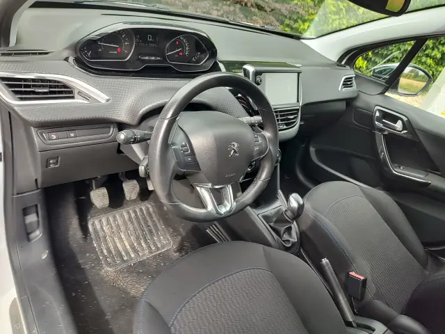 PEUGEOT 208 Active S&S