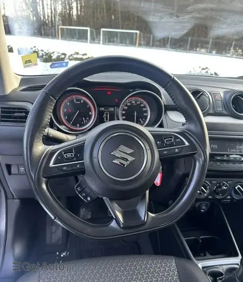 SUZUKI Swift 
