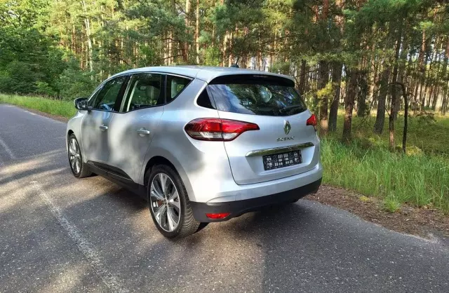 RENAULT Scenic 