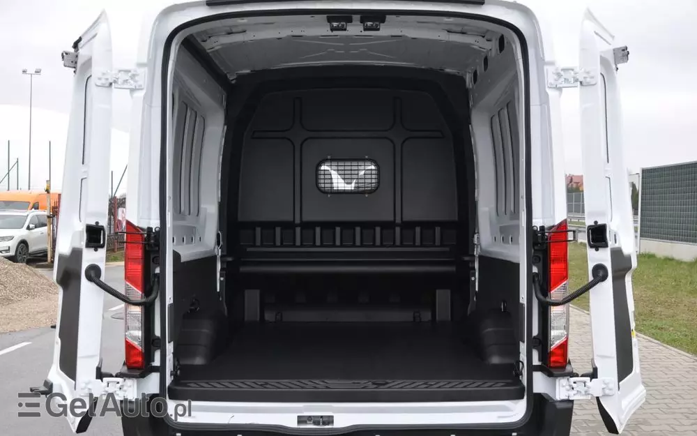 FORD TRANSIT L3H2 DCiV RWD TREND 7os BRYGADOWY FABRYCZNIE NOWY DOSTĘPNY OD RĘKI NA GWARANCJI 