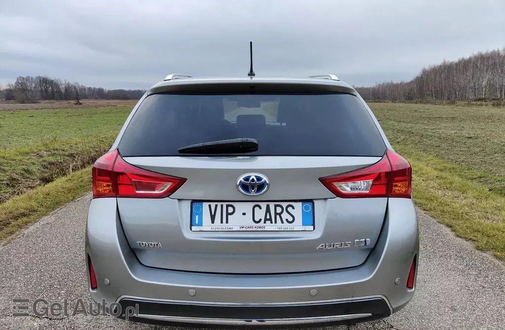 TOYOTA Auris 1.8 VVT-i (136 KM) Hybrid E-CVT