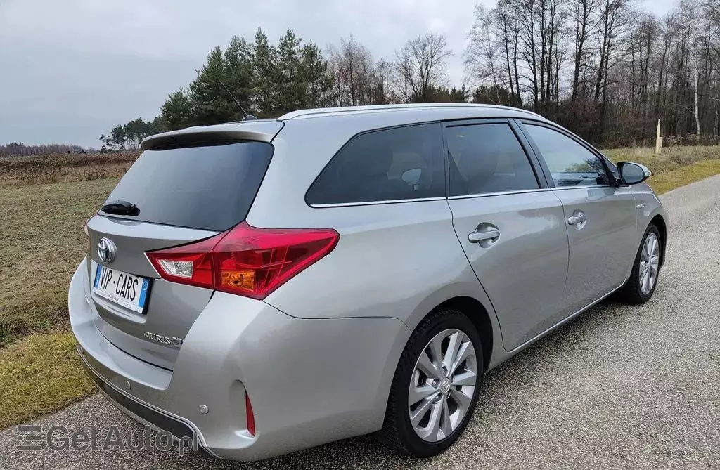 TOYOTA Auris 1.8 VVT-i (136 KM) Hybrid E-CVT