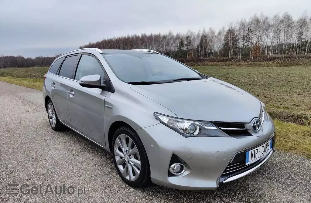 TOYOTA Auris 1.8 VVT-i (136 KM) Hybrid E-CVT