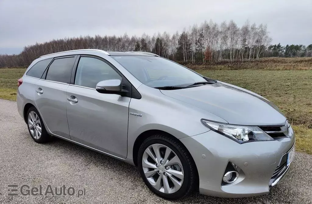 TOYOTA Auris 1.8 VVT-i (136 KM) Hybrid E-CVT