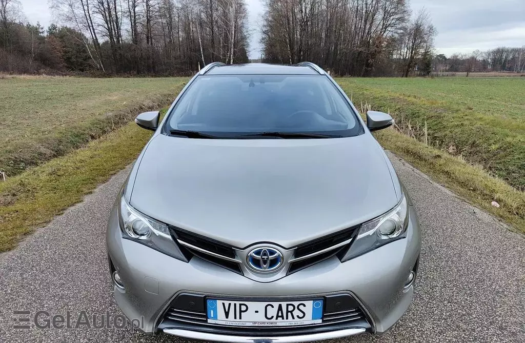 TOYOTA Auris 1.8 VVT-i (136 KM) Hybrid E-CVT