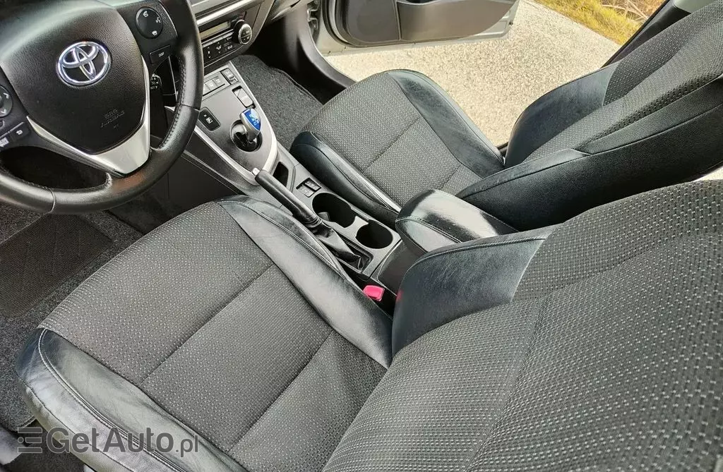 TOYOTA Auris 1.8 VVT-i (136 KM) Hybrid E-CVT