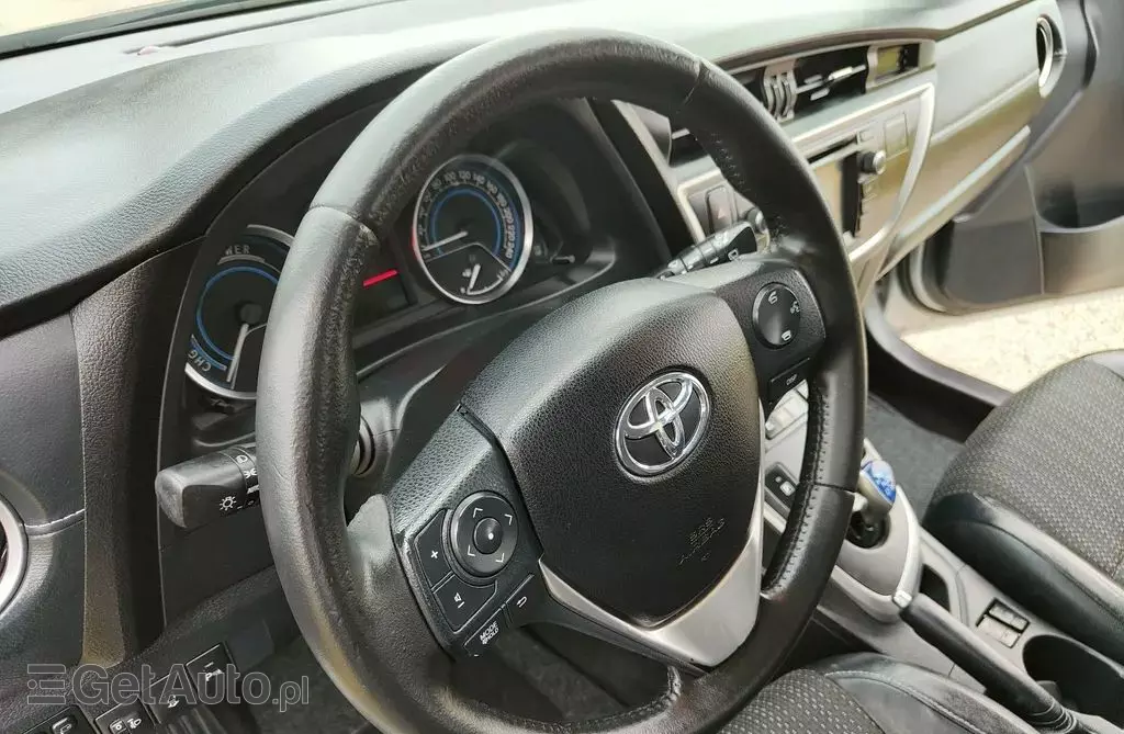 TOYOTA Auris 1.8 VVT-i (136 KM) Hybrid E-CVT
