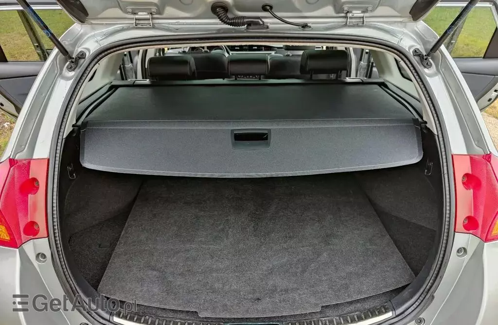 TOYOTA Auris 1.8 VVT-i (136 KM) Hybrid E-CVT