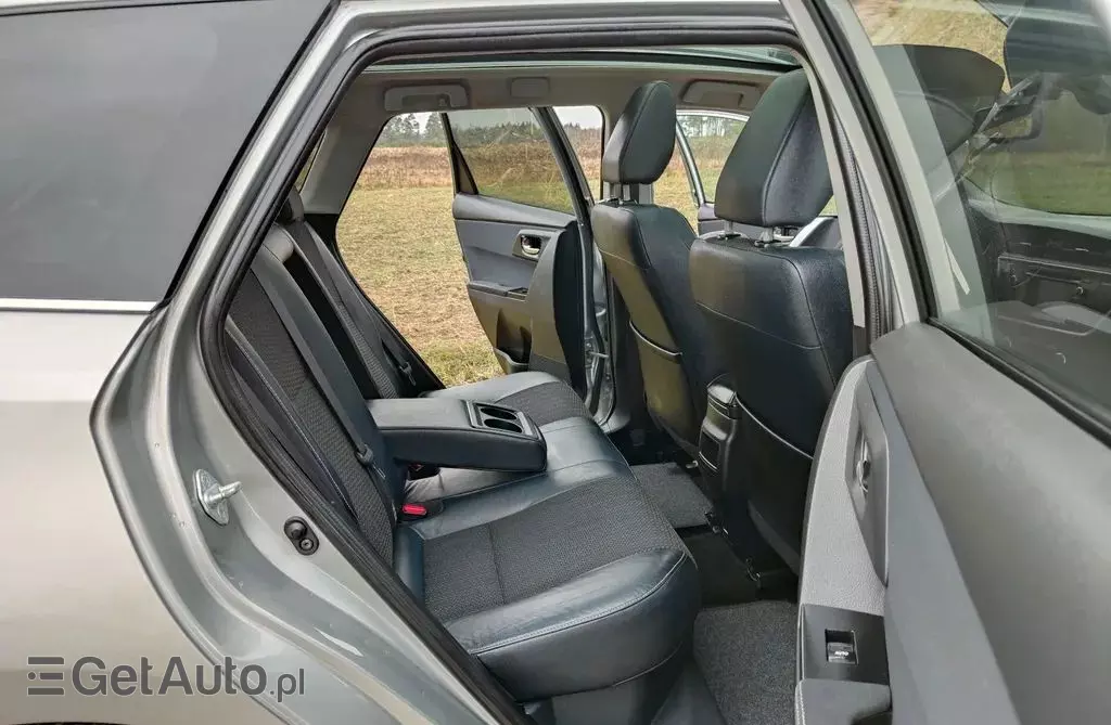 TOYOTA Auris 1.8 VVT-i (136 KM) Hybrid E-CVT