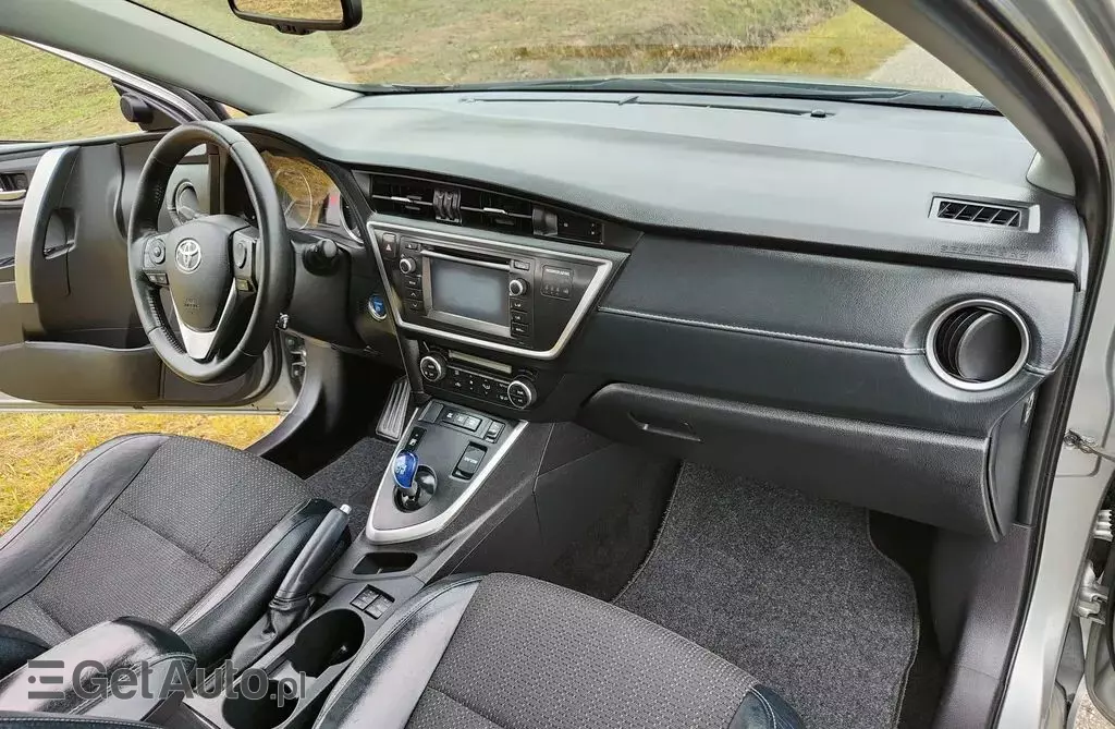 TOYOTA Auris 1.8 VVT-i (136 KM) Hybrid E-CVT