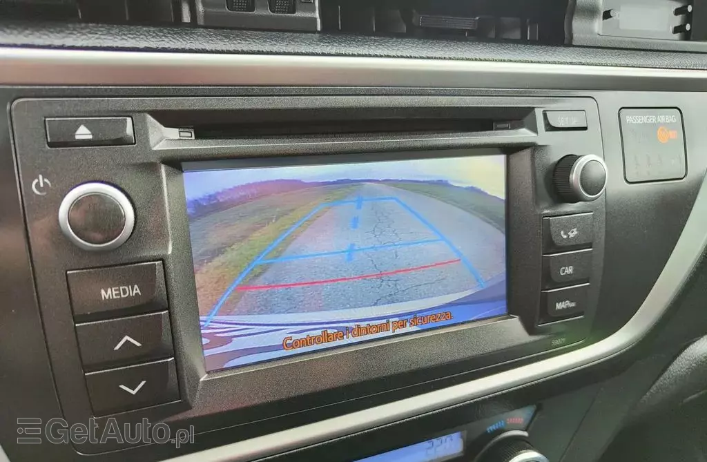 TOYOTA Auris 1.8 VVT-i (136 KM) Hybrid E-CVT