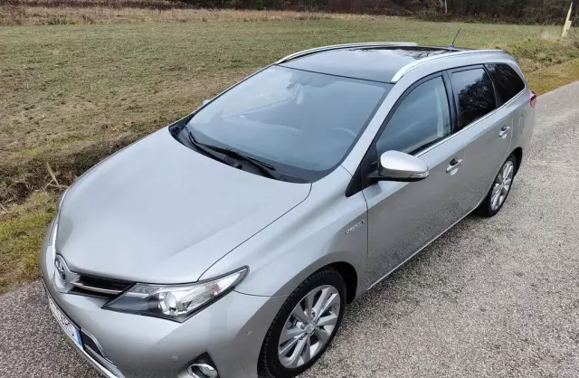 TOYOTA Auris 1.8 VVT-i (136 KM) Hybrid E-CVT