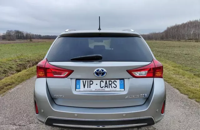 TOYOTA Auris 1.8 VVT-i (136 KM) Hybrid E-CVT