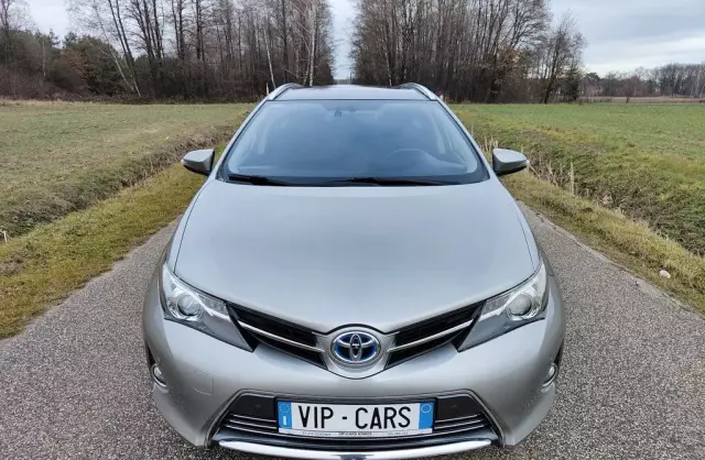 TOYOTA Auris 1.8 VVT-i (136 KM) Hybrid E-CVT