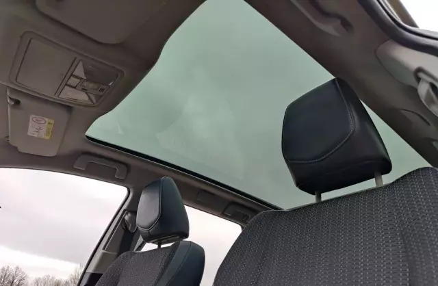 TOYOTA Auris 1.8 VVT-i (136 KM) Hybrid E-CVT