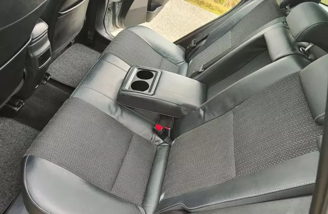 TOYOTA Auris 1.8 VVT-i (136 KM) Hybrid E-CVT