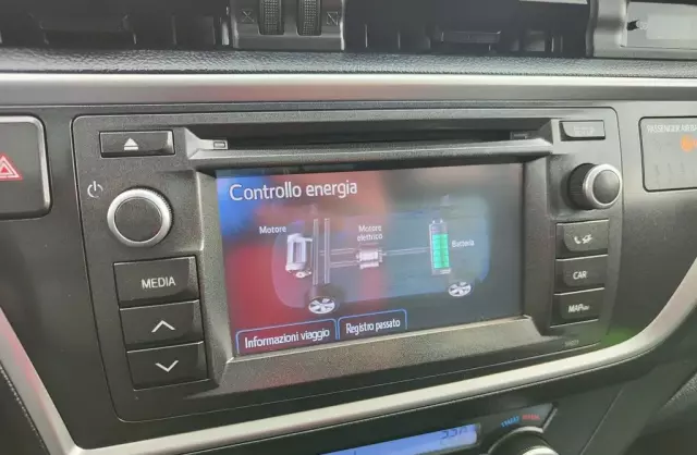 TOYOTA Auris 1.8 VVT-i (136 KM) Hybrid E-CVT