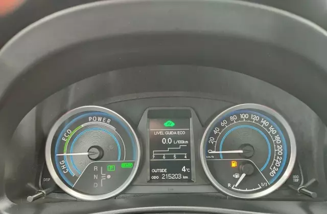 TOYOTA Auris 1.8 VVT-i (136 KM) Hybrid E-CVT