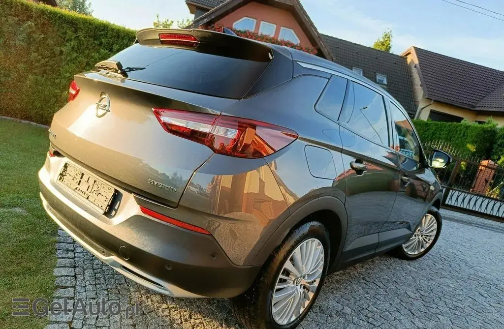 OPEL Grandland 