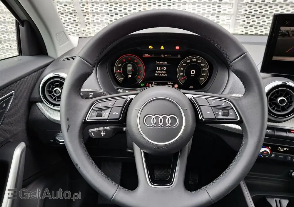 AUDI Q2 