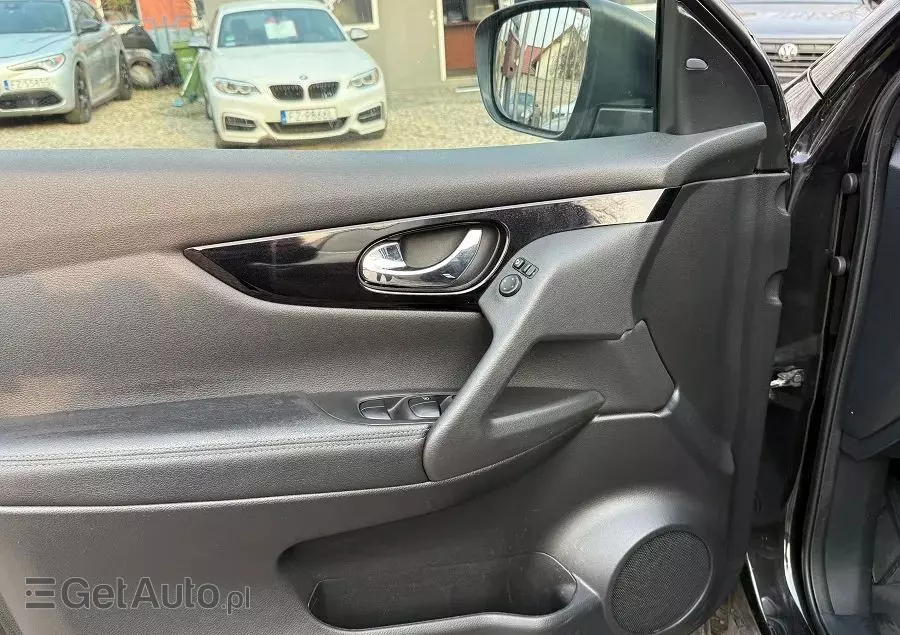 NISSAN Qashqai 1.6 DCi Black Edition Xtronic EU6
