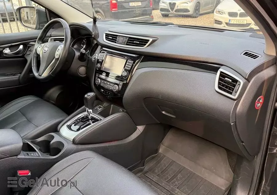 NISSAN Qashqai 1.6 DCi Black Edition Xtronic EU6