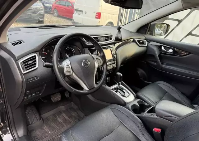 NISSAN Qashqai 1.6 DCi Black Edition Xtronic EU6