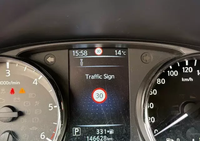 NISSAN Qashqai 1.6 DCi Black Edition Xtronic EU6